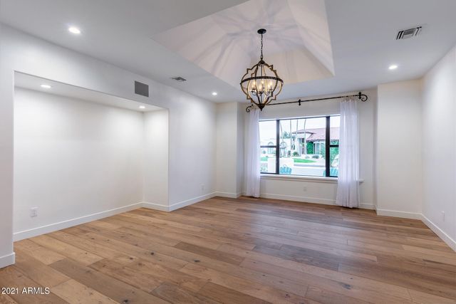 8672 N 64th Place, Paradise Valley, AZ 85253