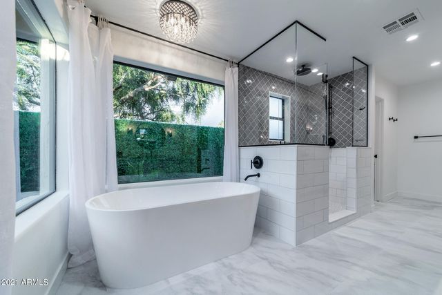 8672 N 64th Place, Paradise Valley, AZ 85253