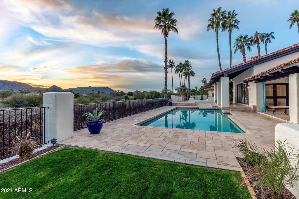 8672 N 64th Place, Paradise Valley, AZ 85253