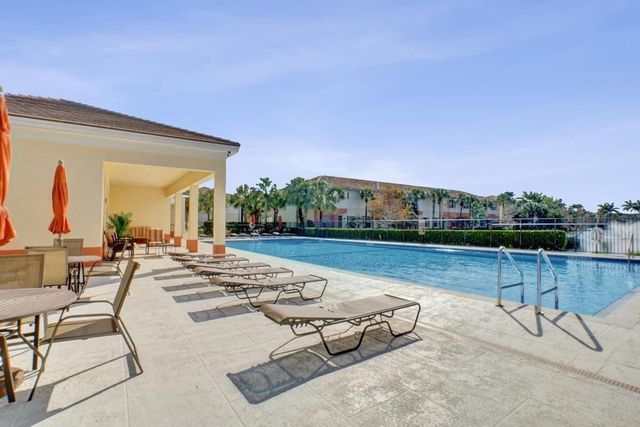 608 SW 3rd Avenue, Pompano Beach, FL 33060