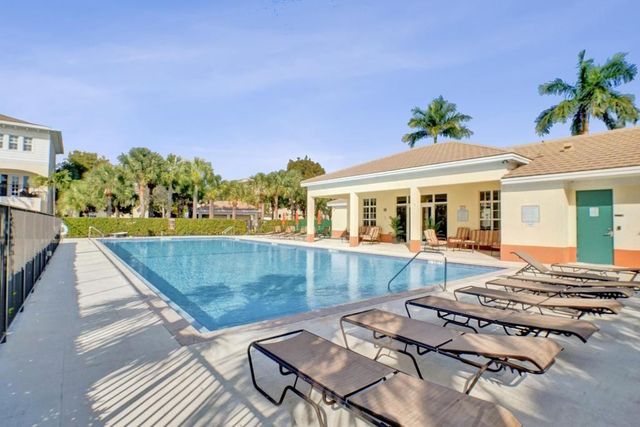 608 SW 3rd Avenue, Pompano Beach, FL 33060