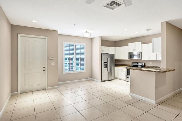 608 SW 3rd Avenue, Pompano Beach, FL 33060