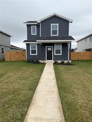 205 Puerto Plata Ave, Bastrop, TX 78602