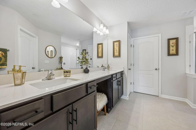 86784 LAZY LAKE Circle, Yulee, FL 32097
