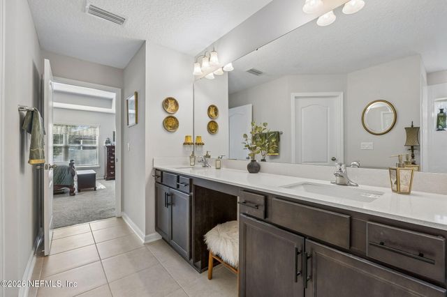 86784 LAZY LAKE Circle, Yulee, FL 32097