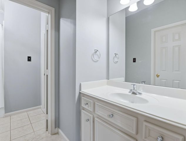 4507 Regal Pine Trail, Houston, TX 77059