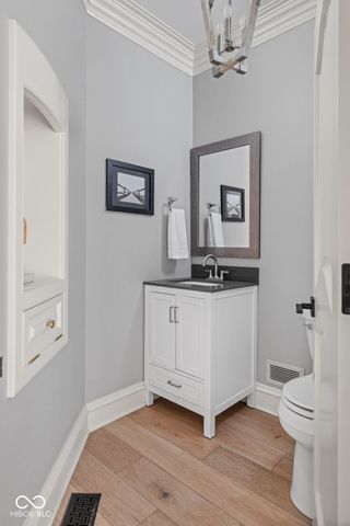 10739 Royal Drive, Carmel, IN 46032