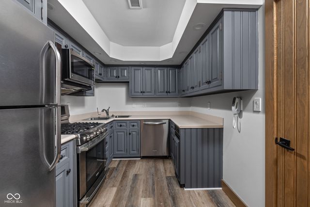 10739 Royal Drive, Carmel, IN 46032