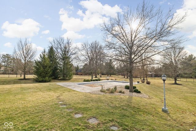 10739 Royal Drive, Carmel, IN 46032