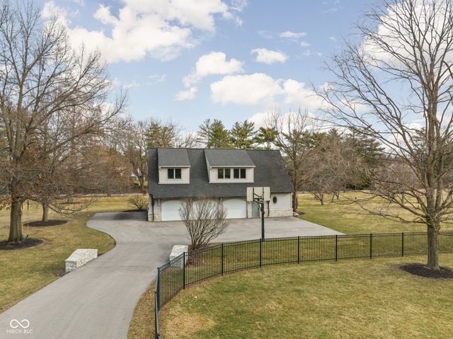 10739 Royal Drive, Carmel, IN 46032