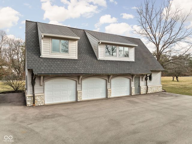 10739 Royal Drive, Carmel, IN 46032