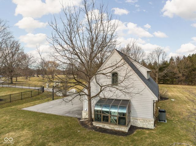 10739 Royal Drive, Carmel, IN 46032