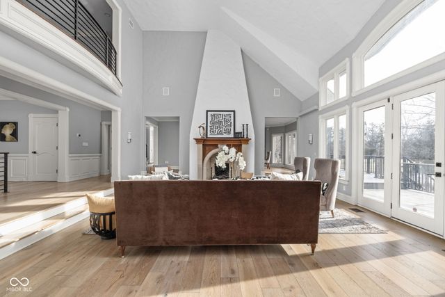 10739 Royal Drive, Carmel, IN 46032