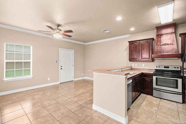 2910 Owasso St, San Antonio, TX 78211