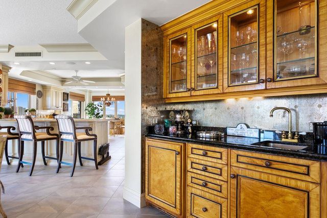 3920 N Ocean Drive 6a, Singer Island, FL 33404