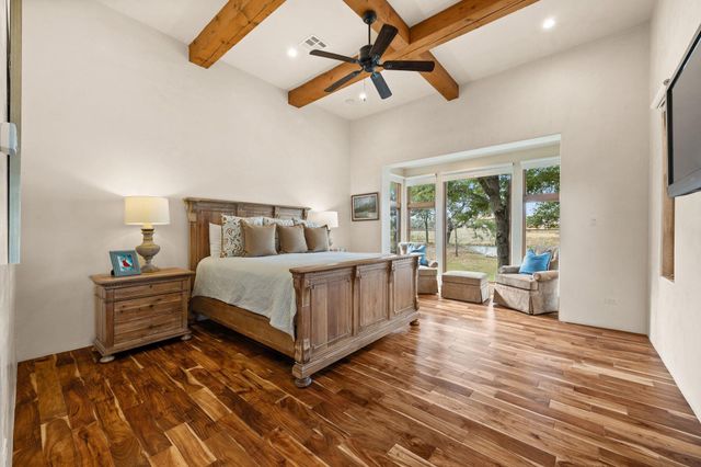 145 La Serena LOOP, Horseshoe Bay, TX 78657