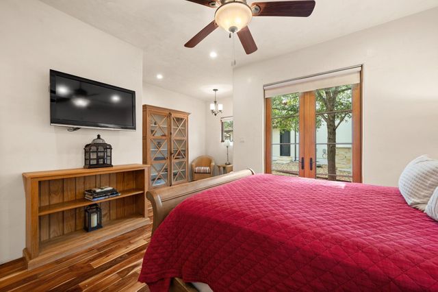 145 La Serena LOOP, Horseshoe Bay, TX 78657