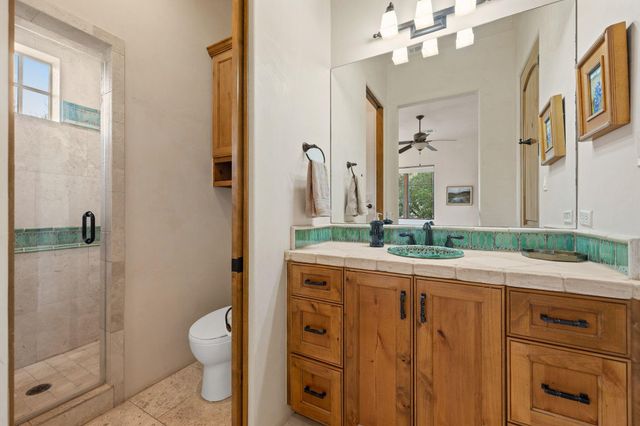 145 La Serena LOOP, Horseshoe Bay, TX 78657