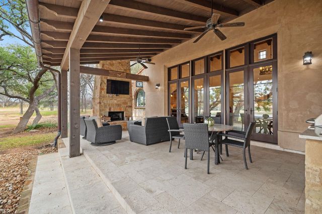 145 La Serena LOOP, Horseshoe Bay, TX 78657