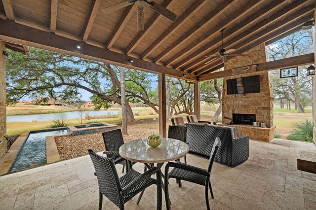 145 La Serena LOOP, Horseshoe Bay, TX 78657