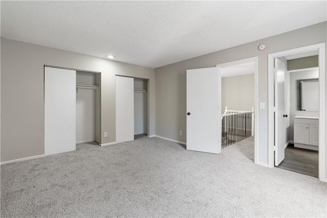 8240 NW Birch Lane, Kansas City, MO 64151