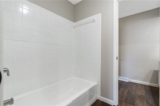 8240 NW Birch Lane, Kansas City, MO 64151