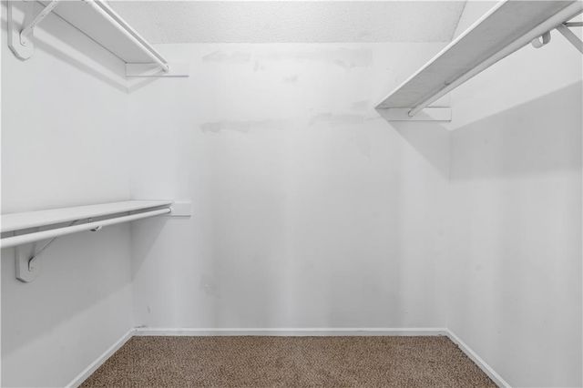 8240 NW Birch Lane, Kansas City, MO 64151