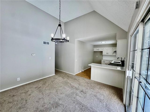 8240 NW Birch Lane, Kansas City, MO 64151