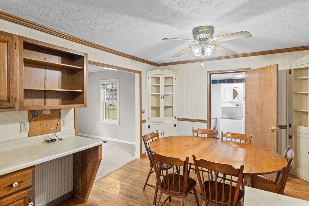 Image 17 of property listing at 407 S Davis Avenue, Centralia, IL 62801