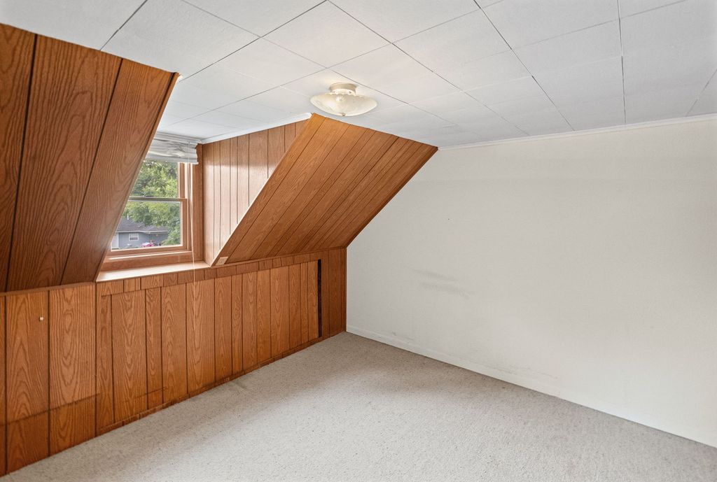 Image 27 of property listing at 407 S Davis Avenue, Centralia, IL 62801