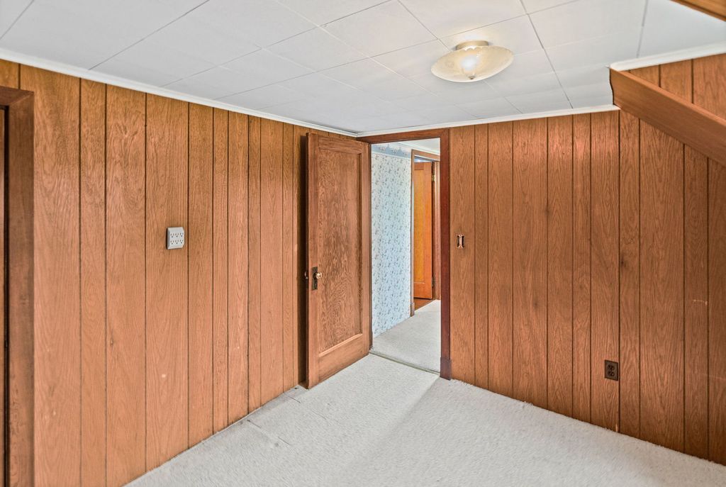 Image 28 of property listing at 407 S Davis Avenue, Centralia, IL 62801
