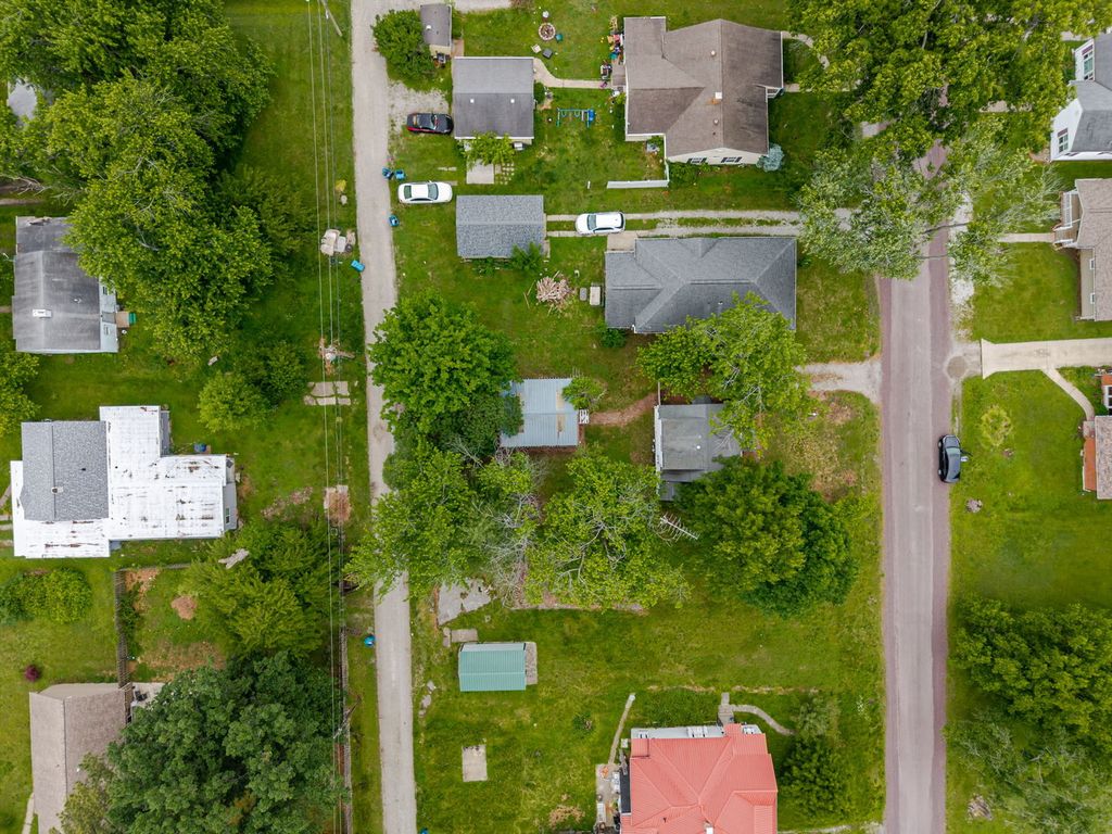 Image 38 of property listing at 407 S Davis Avenue, Centralia, IL 62801