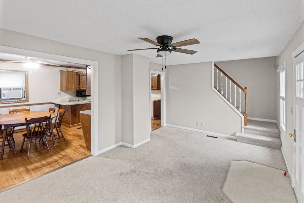 Image 9 of property listing at 407 S Davis Avenue, Centralia, IL 62801