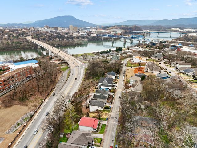 212 Baker Street, Chattanooga, TN 37405