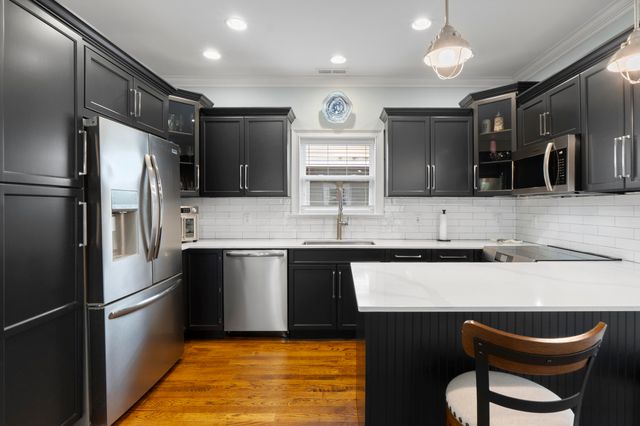 212 Baker Street, Chattanooga, TN 37405