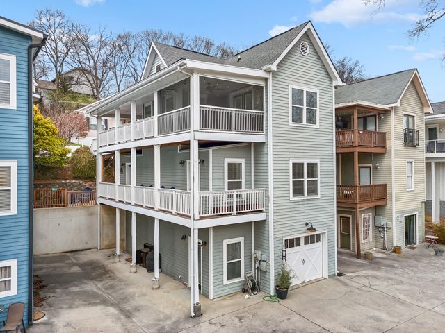 212 Baker Street, Chattanooga, TN 37405
