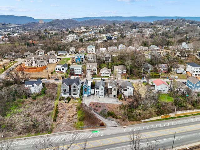 212 Baker Street, Chattanooga, TN 37405