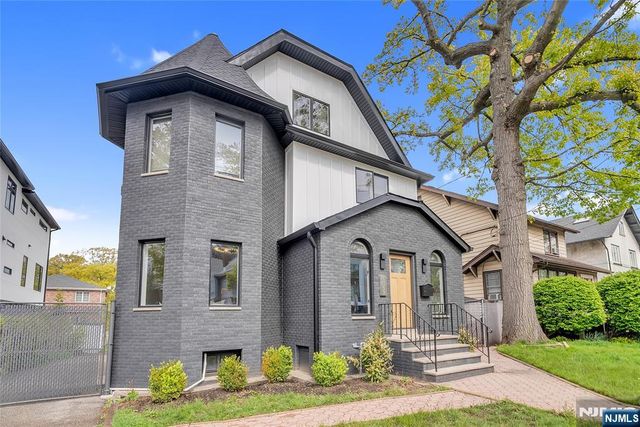 1053 Anderson Avenue, Fort Lee, NJ 07024
