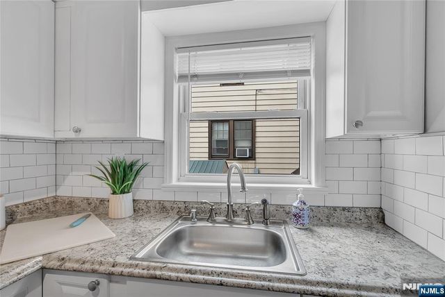 1053 Anderson Avenue, Fort Lee, NJ 07024