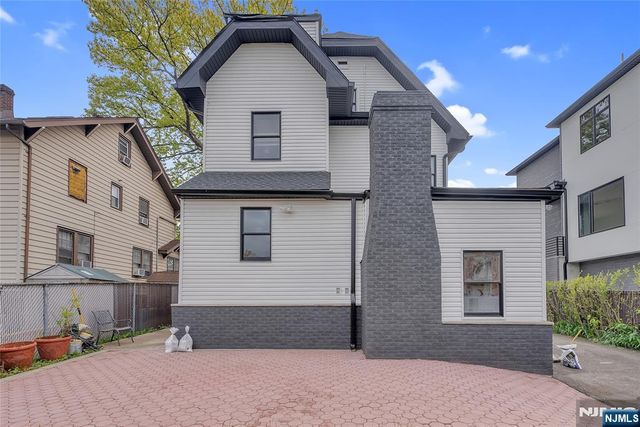 1053 Anderson Avenue, Fort Lee, NJ 07024