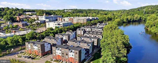 919 RIVERPLACE DR, Conshohocken, PA 19428