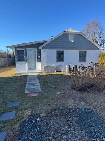 19 Carlson Lane, East Northport, NY 11731