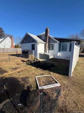 19 Carlson Lane, East Northport, NY 11731