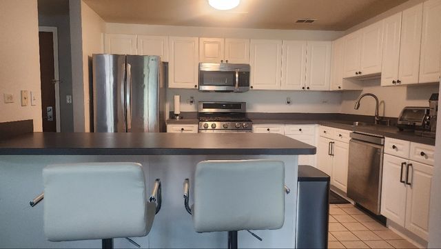 875 E 22nd Street 204, Lombard, IL 60148