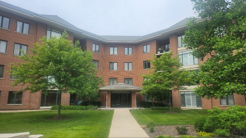 875 E 22nd Street 204, Lombard, IL 60148