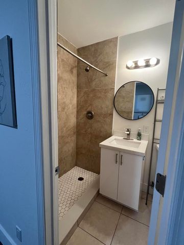 2300 NW 6th Street 4, Fort Lauderdale, FL 33311
