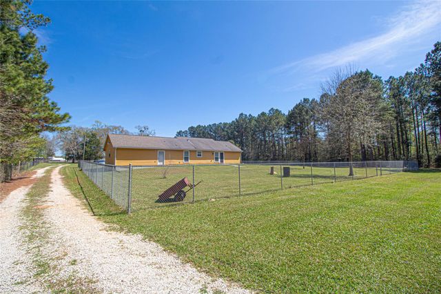 230 Knighton Lane, Livingston, TX 77351
