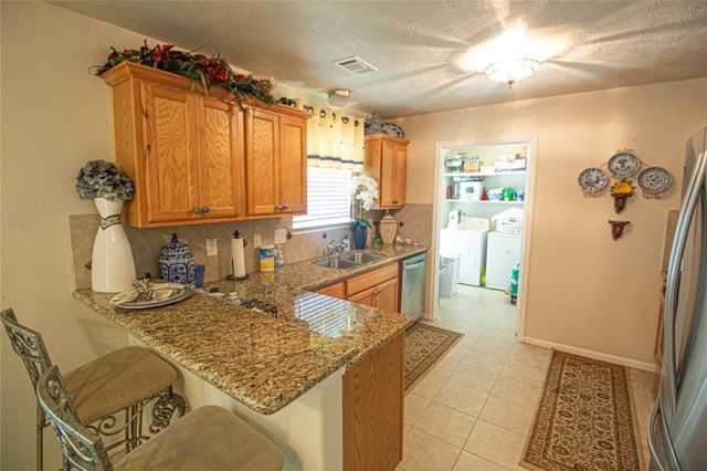 230 Knighton Lane, Livingston, TX 77351