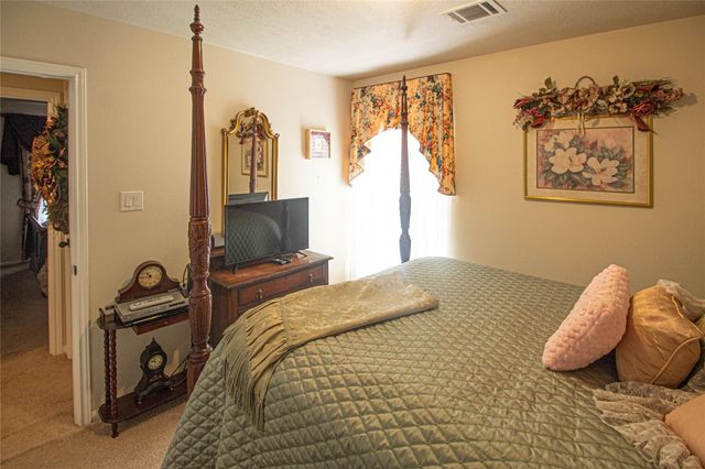 230 Knighton Lane, Livingston, TX 77351