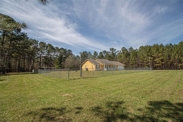 230 Knighton Lane, Livingston, TX 77351